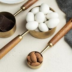 Kayısı Çekirdek Şekeri