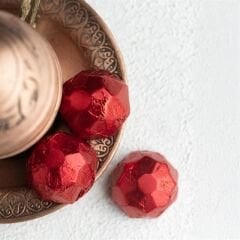 Kırmızı Yaldızlı Kristal