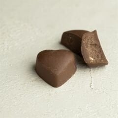 Kırmızı Yaldızlı Kalp