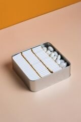 Metal Kare Bebek Kutusu  ( 50 Ad. Madlen + 200Gr. Badem Şekeri )