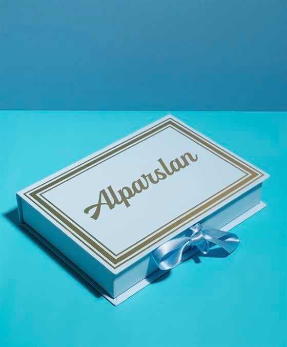 Kurdeleli Erkek Bebek Kutusu