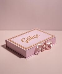 Kurdeleli Kız Bebek Kutusu